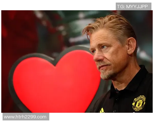 男扮女踢足球的传奇球星如何打破性别偏见成就伟大职业生涯