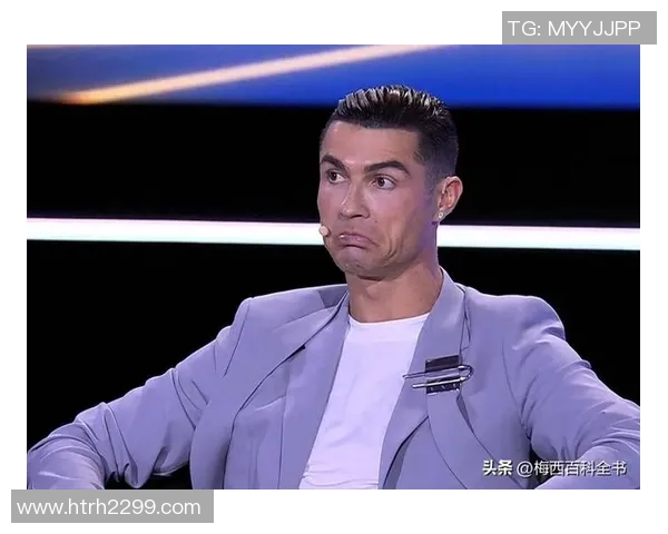 足球球星亲自开播与粉丝互动，揭秘训练生活与赛场背后的故事