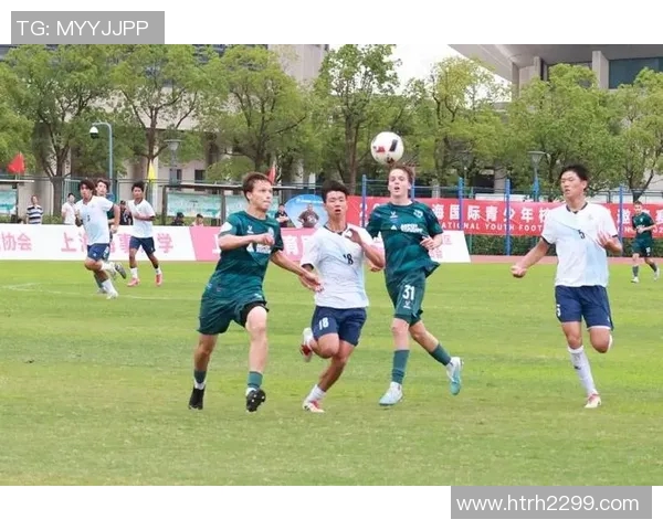 少年足球星逐梦绿茵场展现拼搏精神点燃青春热血激情 少年足球星逐梦绿茵场展现拼搏精神点燃青春热血激情